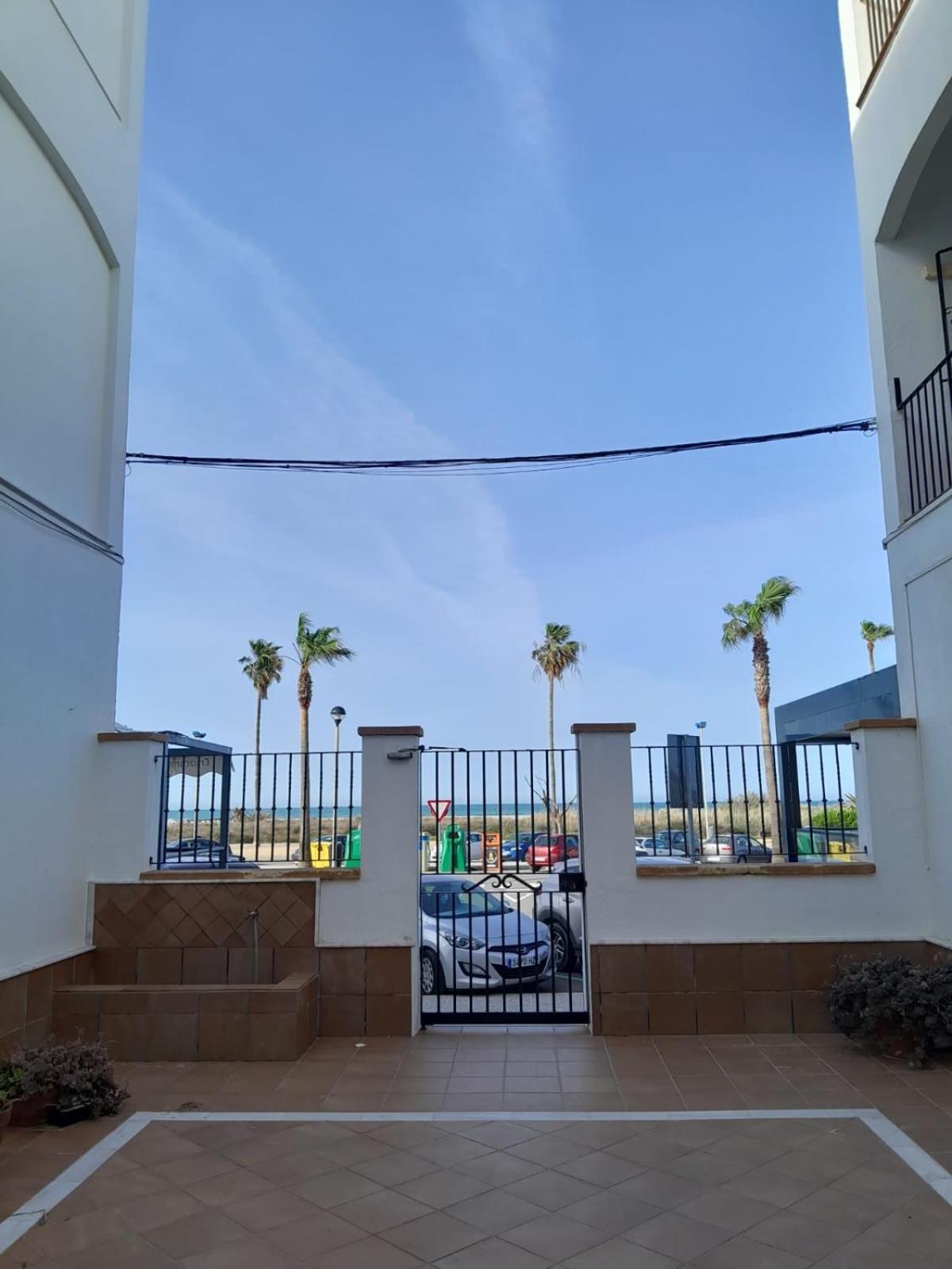 Apartamentos Caballo Rojo โกนิล เด ลาฟรอนเตรา ภายนอก รูปภาพ